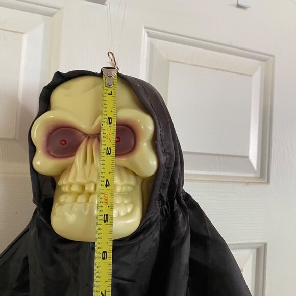 Gemmy Hanging Grim Reaper Halloween Decoration Battery Operated 24 NOTWORKING - Picture 5 of 6